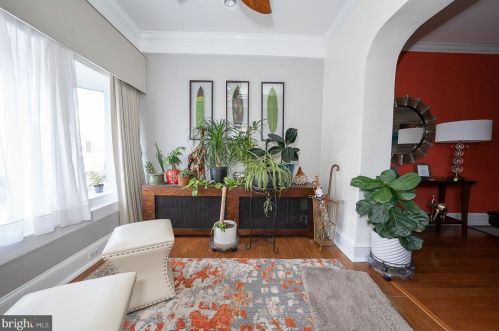 5726 12th St, Philadelphia, PA 19141-4111