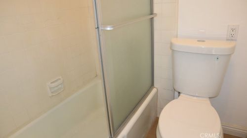 3345 Country Club Dr, Glendale CA  91208-1717 exterior