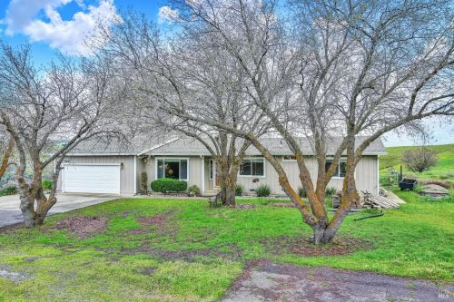 7164 Scenic Canyon Trl, Vacaville, CA 95688-9786