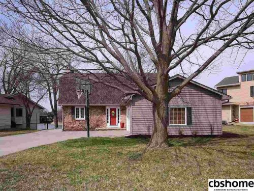 340 Shorewood Ln, Waterloo, NE 68069-9717