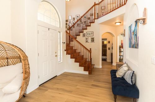 9217 Petersburg Ct, Elk Grove, CA 95758-4555