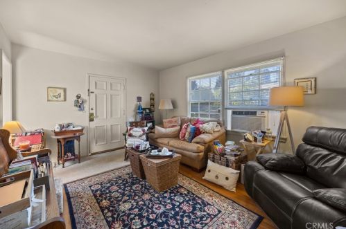 6028 Hoover Ave, Whittier CA 90601-3256 exterior