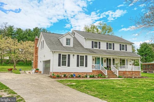 4020 Bonnie Brae Ct, Fredericksburg, VA 22407-4852