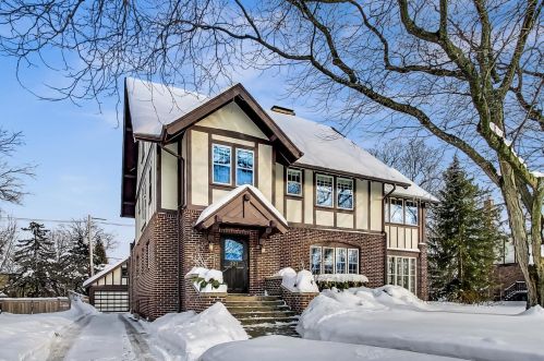 321 Sunset Ave, Burr Ridge, IL 60525