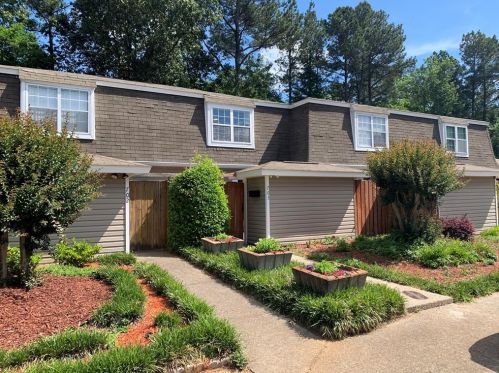 703 Vancouver Rd, North Augusta, SC 29841-3951