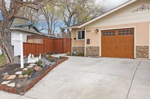 8627 Beverly Ln, Pleasanton, CA 94568-1216
