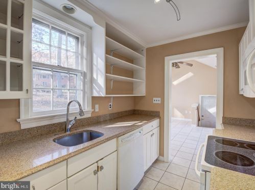 12500 Meadowood Dr, Silver Spring MD 20904-2928 exterior