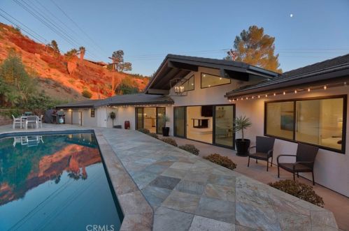 3001 Cloudcrest Rd, Glendale CA  91214-1304 exterior