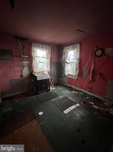 5901 11 St, Philadelphia PA  19141-3210 exterior