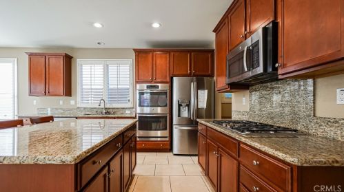 144 Compass, Irvine CA  92618-1155 exterior