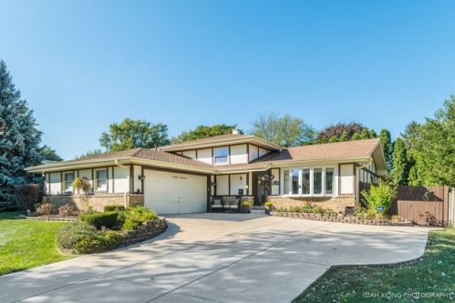 830 Heritage Dr, Addison, IL 60101-3115