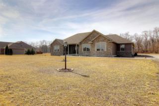 6799 Blackthorn Dr, Demotte, IN 46310-9127