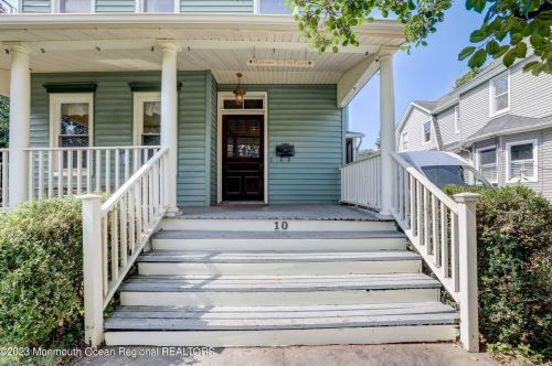 10 2nd St, Locust, NJ 07760-1341