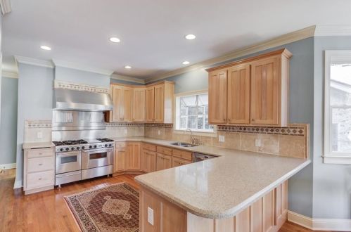 2721 Log Cabin Dr, Atlanta GA  30339-1546 exterior