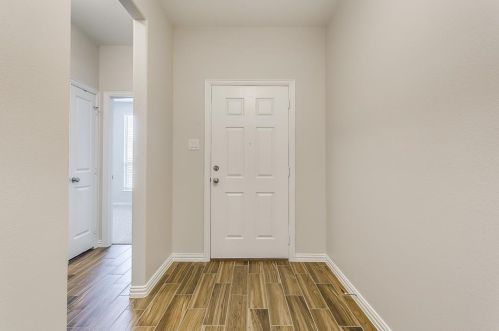 321 Emerald Creek Dr, Fort Worth TX  76131 exterior