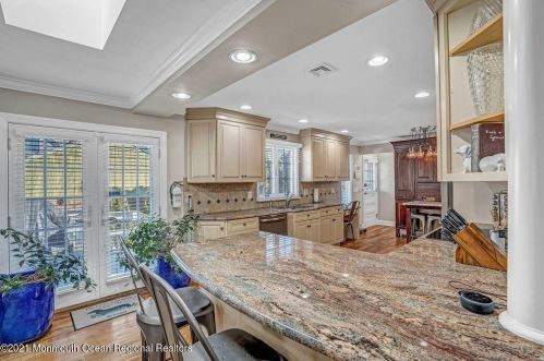 1400 Cp Ave, Tinton Falls NJ 07712-4803 exterior