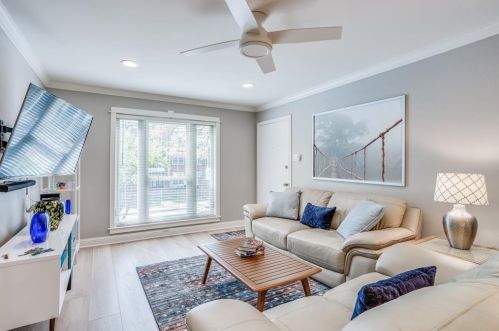 4816 Amesbury Dr, Dallas, TX 75206-4718