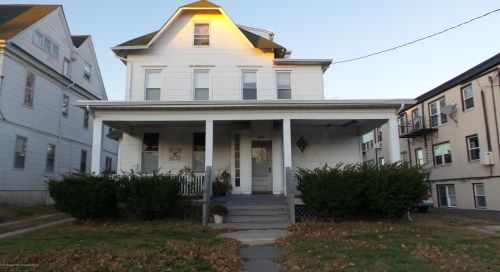 409 3rd Ave, Tinton Falls NJ  07712-6019 exterior