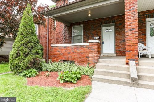 708 25th St, Harrisburg, PA 17111-1104