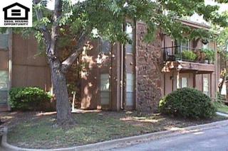 2413 55th Pl, Tulsa OK  74105-7234 exterior