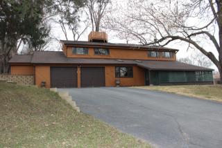 1220 87th St, Omaha, NE 68114-1430