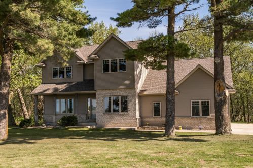 74660 115th Ave, Summit, MN 55917-6972