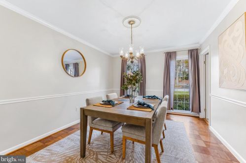 5006 Ten Mills Rd, Columbia MD 21044-1527 exterior