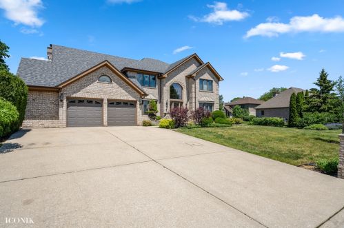 384 Woodside Dr, Wood Dale, IL 60191-2533