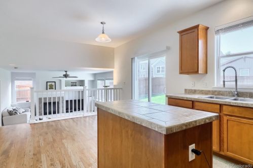 25028 Canal Pl, Aurora CO 80018-1627 exterior