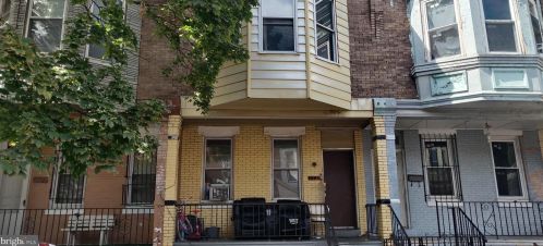 3738 8th St, Philadelphia, PA 19140-3221