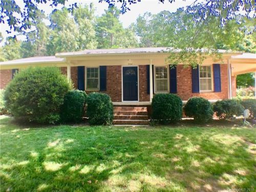 304 Meadowood Cir, Kannapolis, NC 28081-7124
