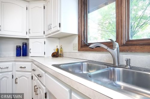 1486 Briarknoll Dr, Saint Paul MN  55112-1975 exterior