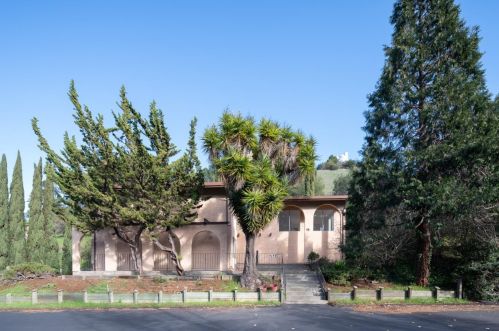 5587 Crow Canyon Rd, Hayward, CA 94552-2607