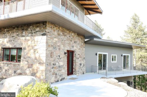 606 Butternut Dr, Yellow Spring, WV 26865