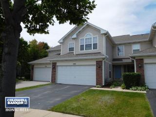 304 Tall Oaks Ln, Itasca, IL 60143-2862