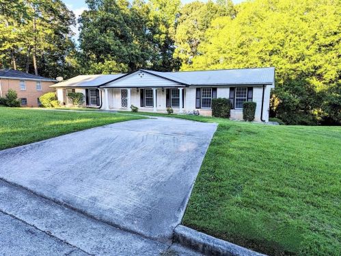 352 Harris Manor Dr, Atlanta GA  30311-2117 exterior