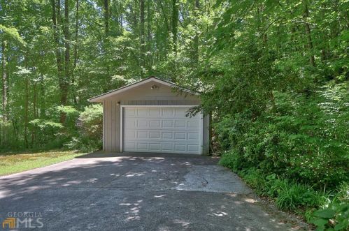 74 Charity Ln, Clayton, GA 30525-2822