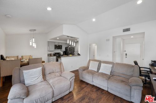 3802 Dunford Ln, Inglewood, CA 90305-3640