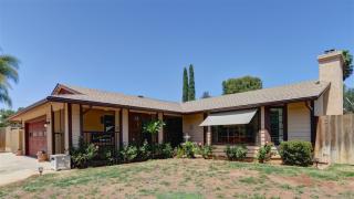 9649 Christmas Tree Ln, Lakeside, CA 92040-4303