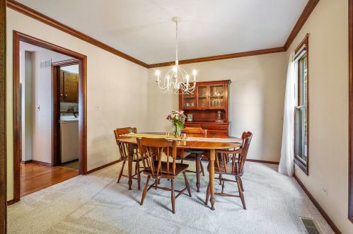 1215 Redfield Rd, Naperville, IL 60563-0440