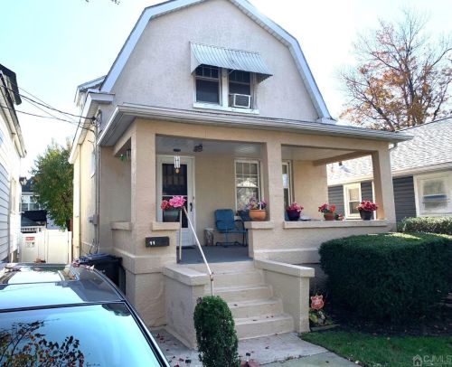11 Lee Ave, Perth Amboy, NJ 08861-2285