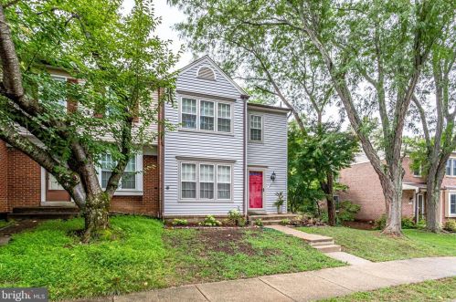 7950 Forest Path Way, Springfield VA  22153-2637 exterior