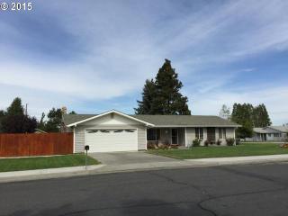 1060 Division Ave, Hermiston OR  97838-2258 exterior