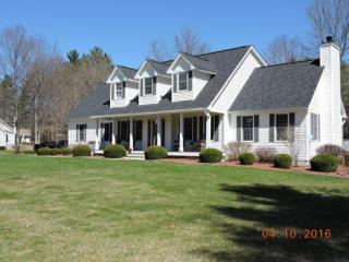9 Taconic Dr, Amherst, NH 03031-1943