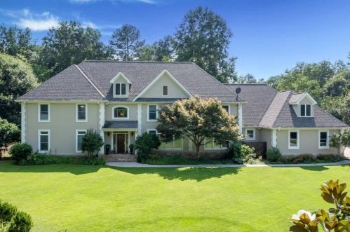 312 Lake Vista Ln, Commerce, GA 30529-4231