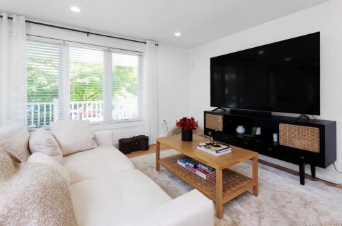 65 Quintard Ave, Norwalk CT  06854-3713 exterior