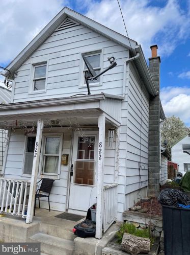 822 6th St, Lebanon, PA 17042-6840