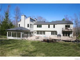 301 Sturges Ridge Rd, Wilton CT  06897-2616 exterior