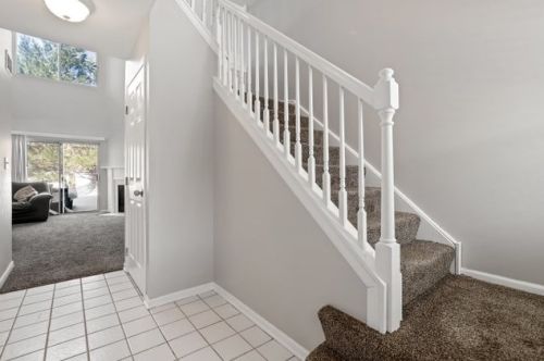708 Whispering Oaks Ct, Palatine, IL 60074-2355