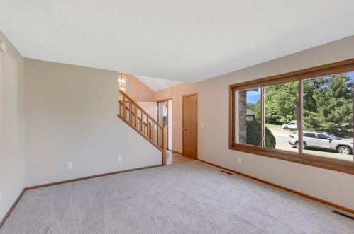663 Bridle Ridge Rd, Saint Paul MN  55123-1679 exterior